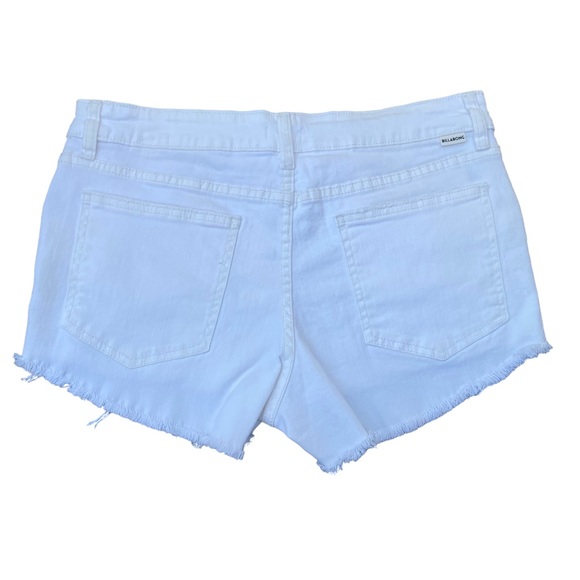 Billabong White Distressed Buttonfly Raw Hem 2" Shorts Women's 28 - Picture 4 of 5